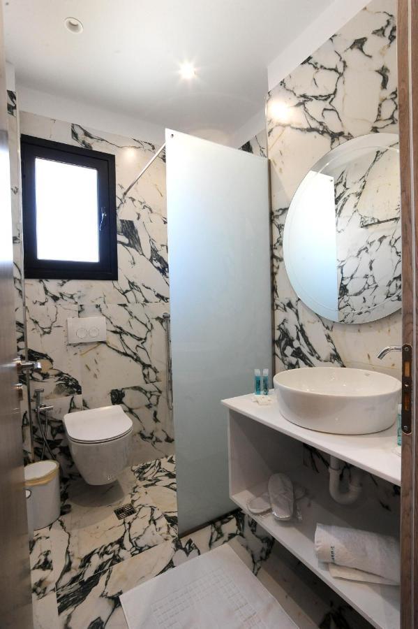 Afrodite Suites Sarande Exterior photo