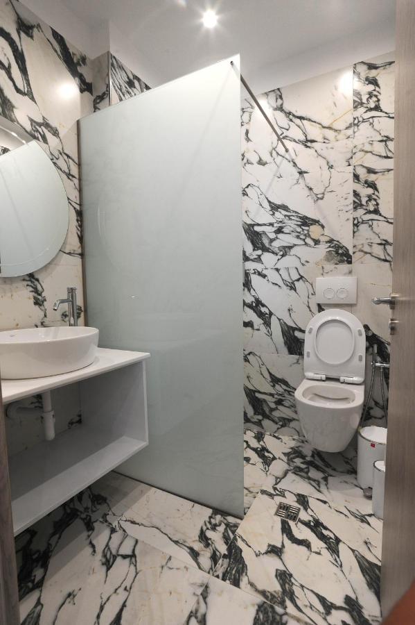 Afrodite Suites Sarande Exterior photo