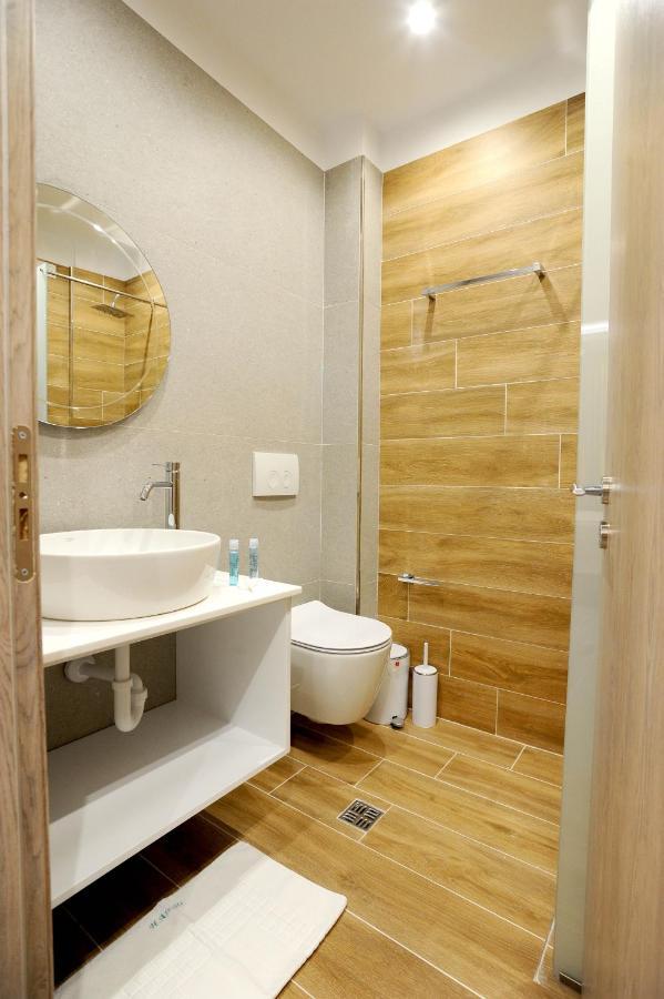 Afrodite Suites Sarande Exterior photo